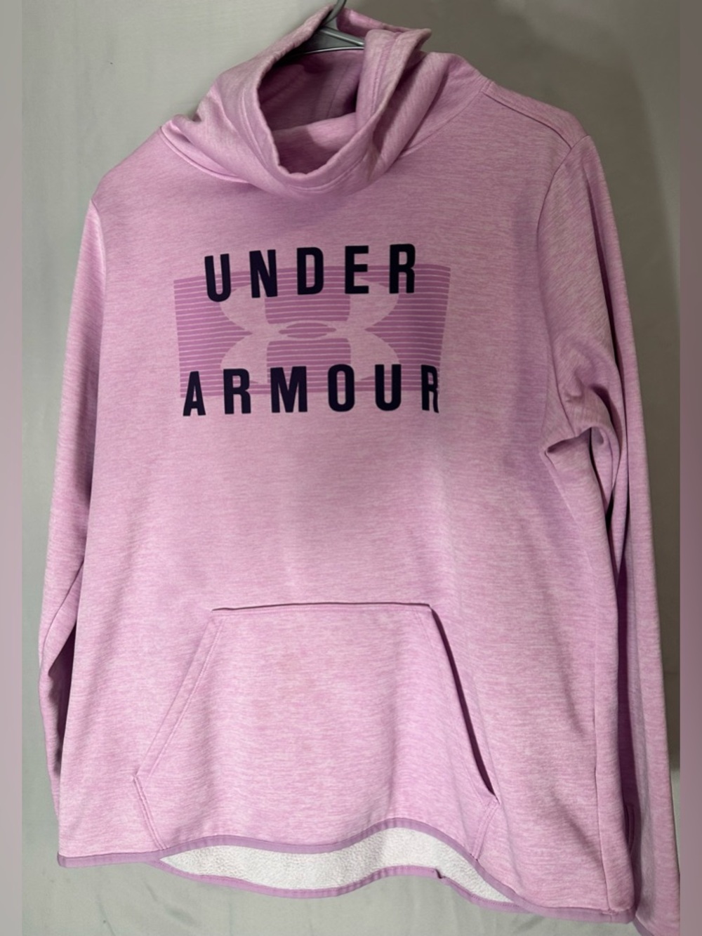 ⭐️5/25⭐️Under Armour Heather Pink Pullover Hoodie